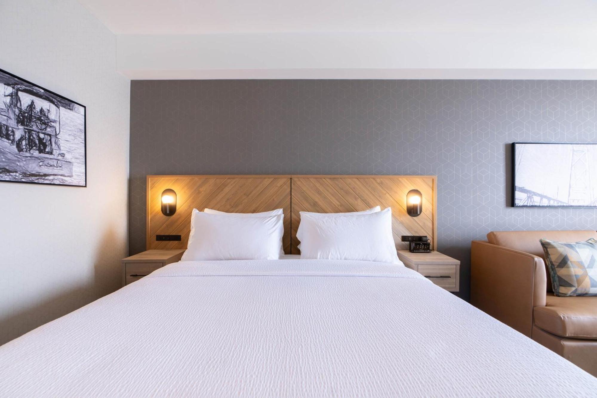 Sandman Signature Dartmouth Hotel & Suites ภายนอก รูปภาพ
