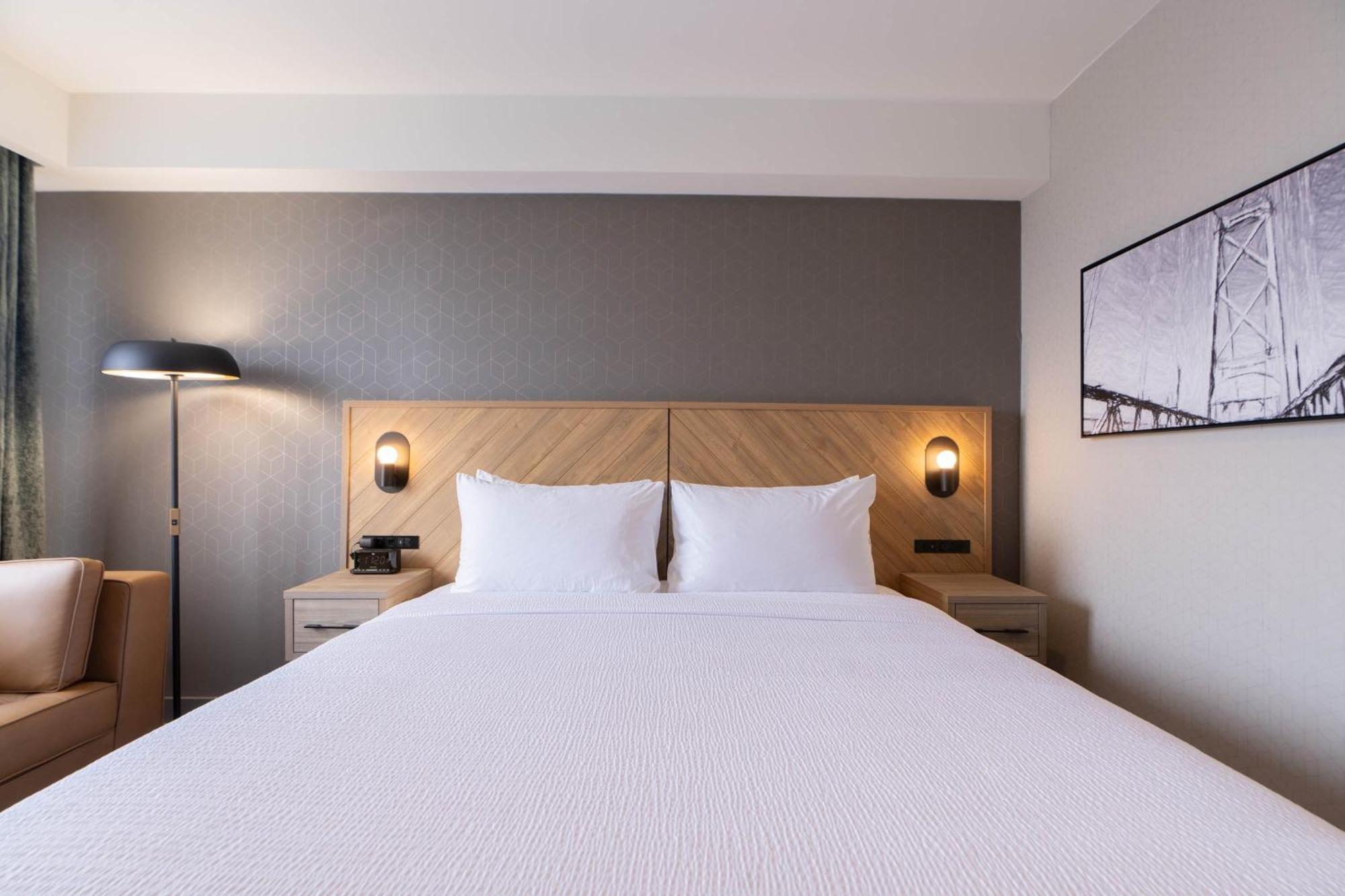 Sandman Signature Dartmouth Hotel & Suites ภายนอก รูปภาพ